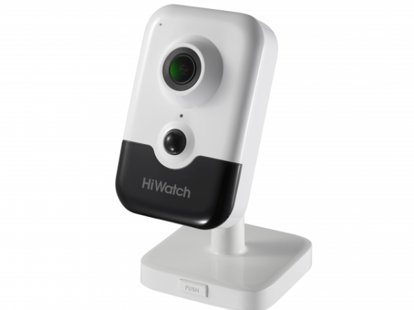 IP-камера компактная HiWatch DS-I214W(C) (4мм)